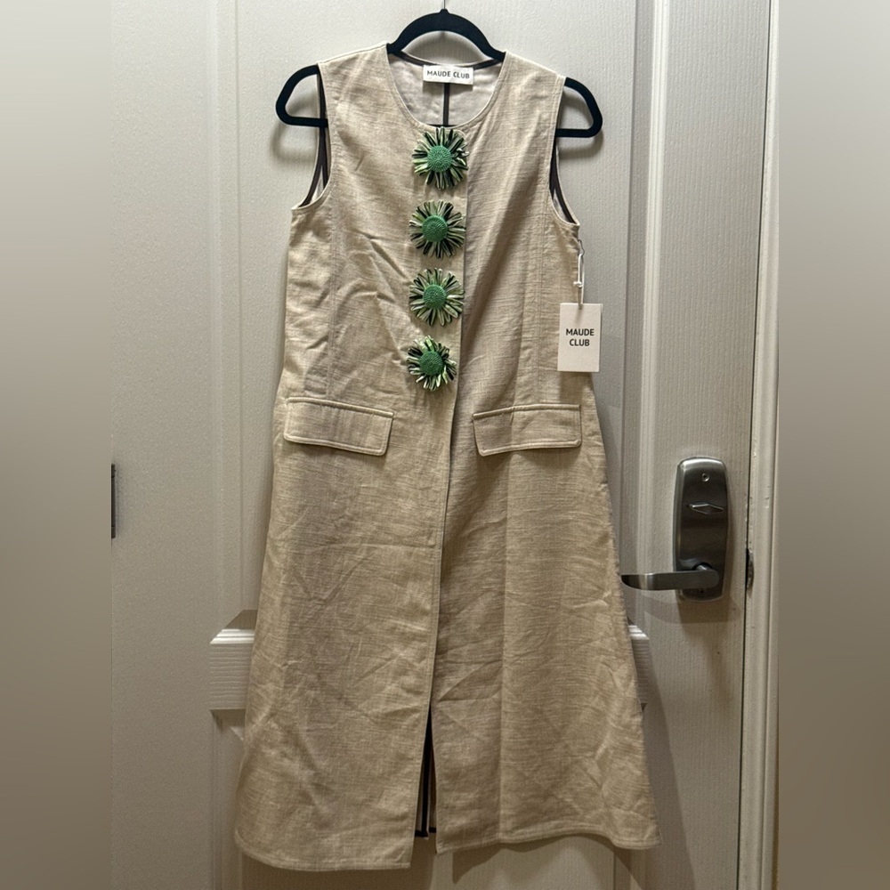 Maude Club Lennon Linen Longline Vest – Raffia Flower Buttons | Size S | NWT - Picture 3 of 6